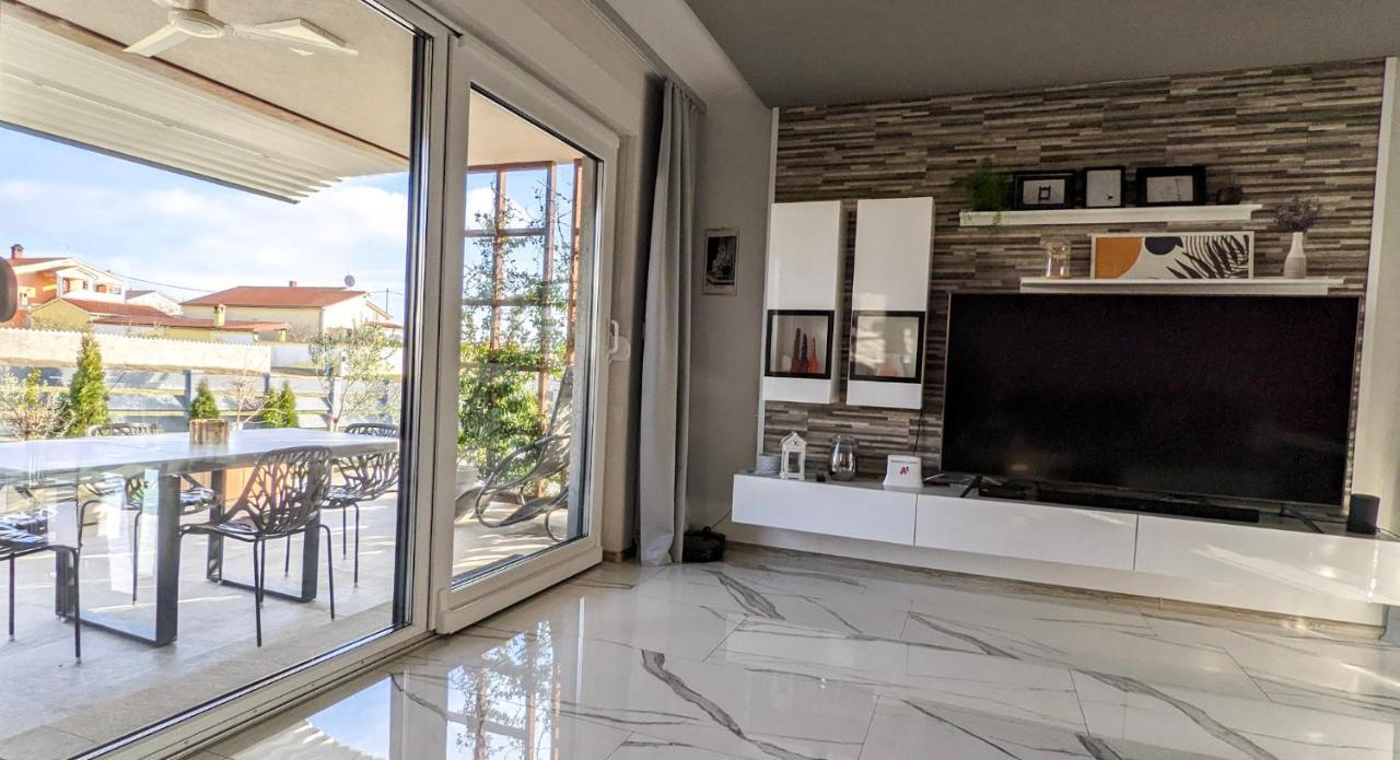 Villa Monteci 2052 Galižana エクステリア 写真